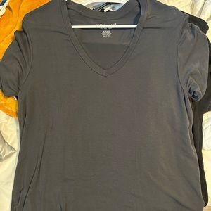 American Eagle V-Neck T-shirts